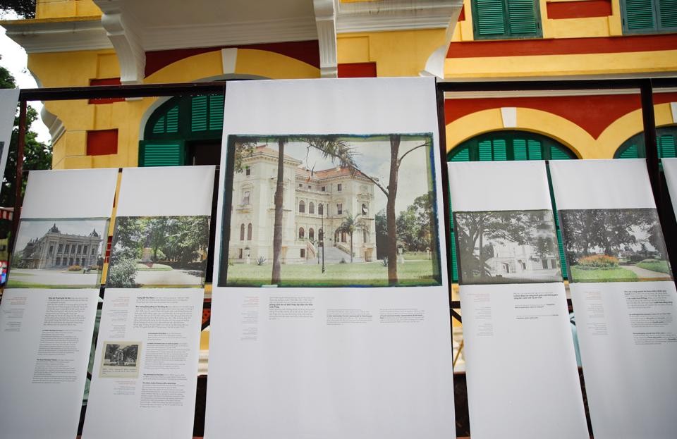 The first color photos taken of Hanoi at the exhibition. Photo: Nam Nguyen. The first color photos taken of Hanoi at the exhibition. Photo: Nam Nguyen.