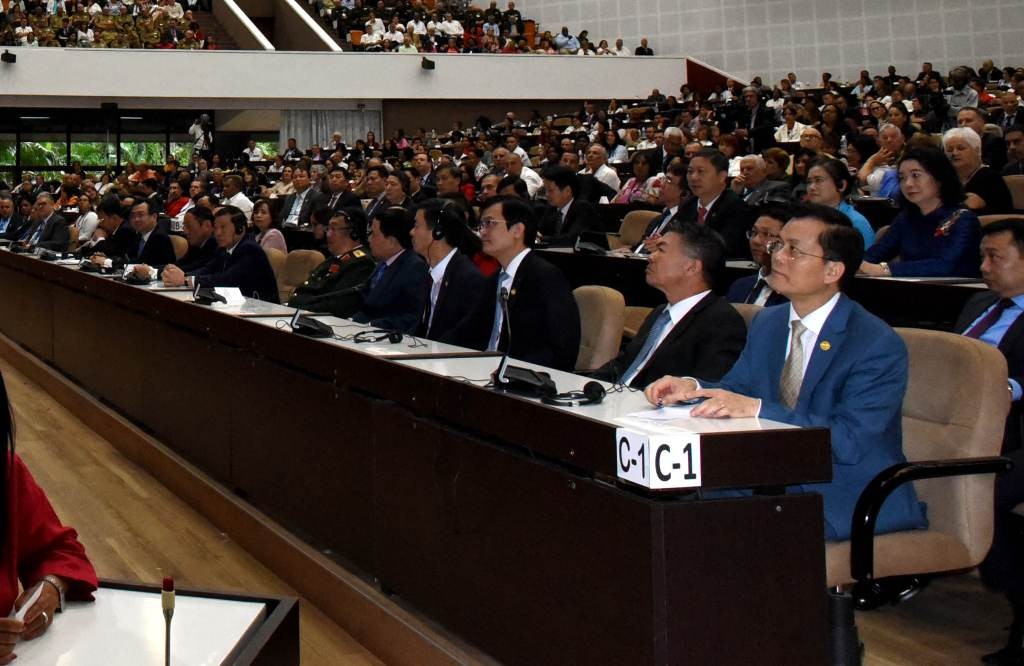 Phái đoàn Việt Nam trong chuyến thăm và làm việc tại Cuba (Ảnh: Prensa Latina) Phái đoàn Việt Nam trong chuyến thăm và làm việc tại Cuba (Ảnh: Prensa Latina)