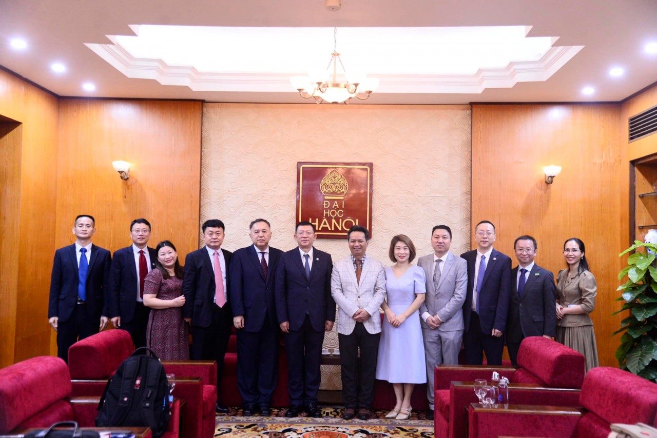 Thúc đẩy hợp tác, giao lưu ngôn ngữ và văn hoá Việt Nam - Trung Quốc Thúc đẩy hợp tác, giao lưu ngôn ngữ và văn hoá Việt Nam - Trung Quốc