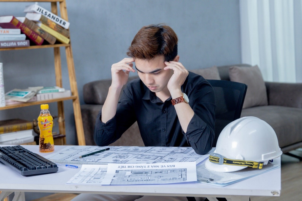 Người lao động làm việc về đêm thường đối diện với thử thách trong việc duy trì sự tập trung. Người lao động làm việc về đêm thường đối diện với thử thách trong việc duy trì sự tập trung.
