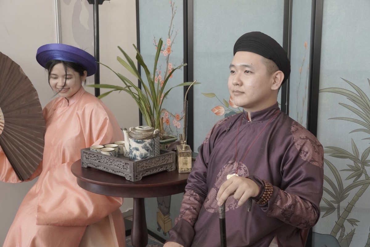 "Tóc xanh vạt áo" - ngày hội Việt phục đặc sắc lớn nhất miền Nam "Tóc xanh vạt áo" - ngày hội Việt phục đặc sắc lớn nhất miền Nam