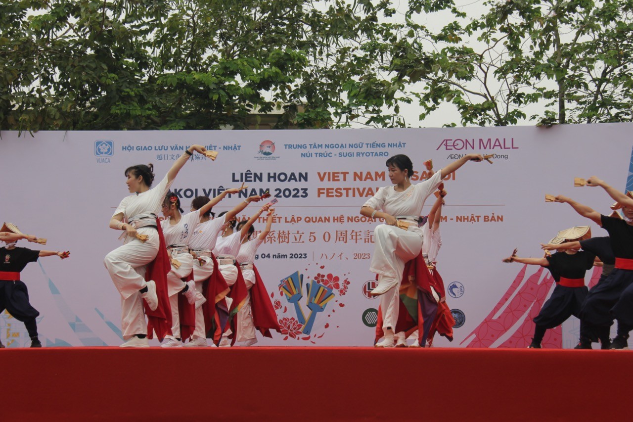 [Photos] First Yosakoi Festival in Vietnam Celebrated in Hanoi
