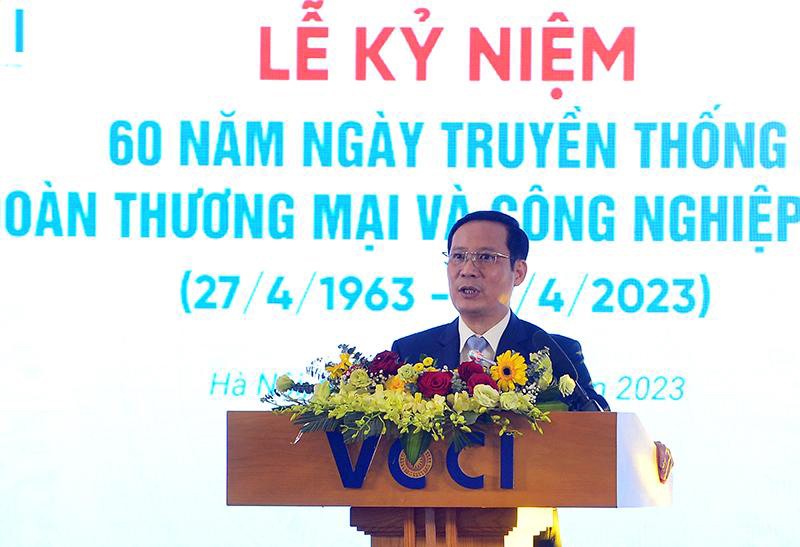 Chủ tịch VCCI Phạm Tấn Công phát biểu tại Lễ kỷ niệm. Chủ tịch VCCI Phạm Tấn Công phát biểu tại Lễ kỷ niệm.