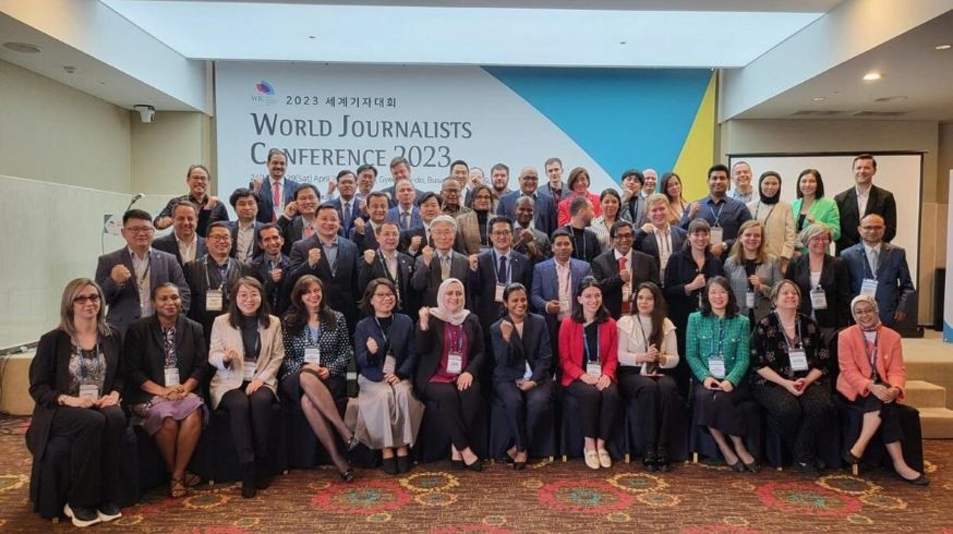 Journalists attend the conference. Photo: JAK Journalists attend the conference. Photo: JAK