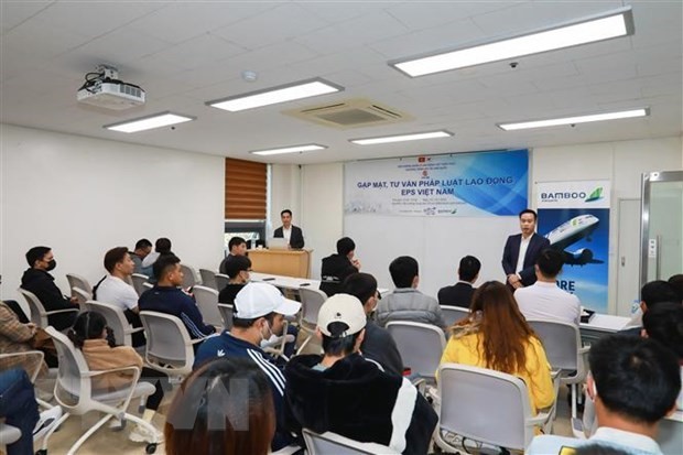 At a gathering to provide legal consultancy for Vietnamese guest workers in Gyeonggi province and surrounding areas. Photo: VNA At a gathering to provide legal consultancy for Vietnamese guest workers in Gyeonggi province and surrounding areas. Photo: VNA