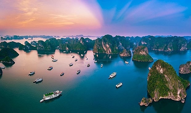 On Ha Long Bay (Photo: VNA) On Ha Long Bay (Photo: VNA)