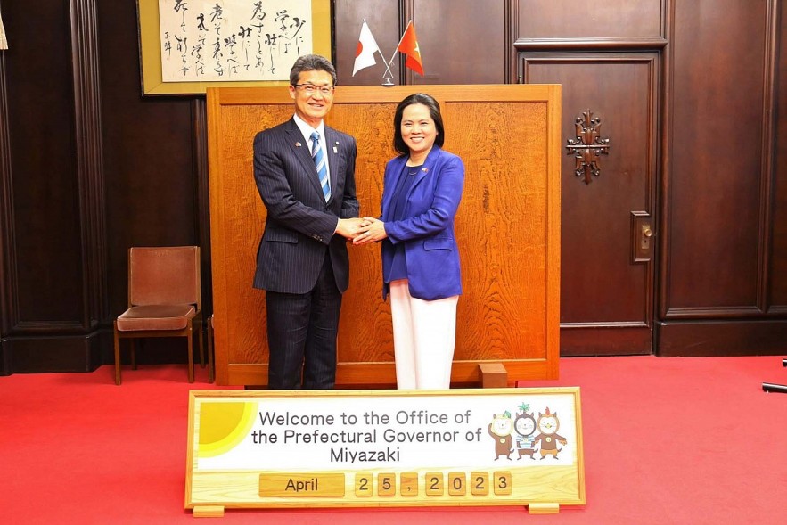 Promote Cooperation in Tourism and Agriculture with Miyazaki Prefecture, Japan Viet Offical Promotes Cooperation with Miyazaki Prefecture, Japan