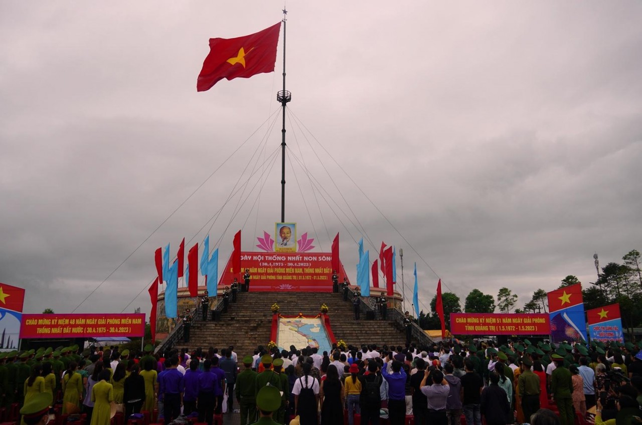 Quảng Trị long trọng tổ chức lễ Thượng cờ “Thống nhất non sông” Quảng Trị long trọng tổ chức lễ Thượng cờ “Thống nhất non sông”