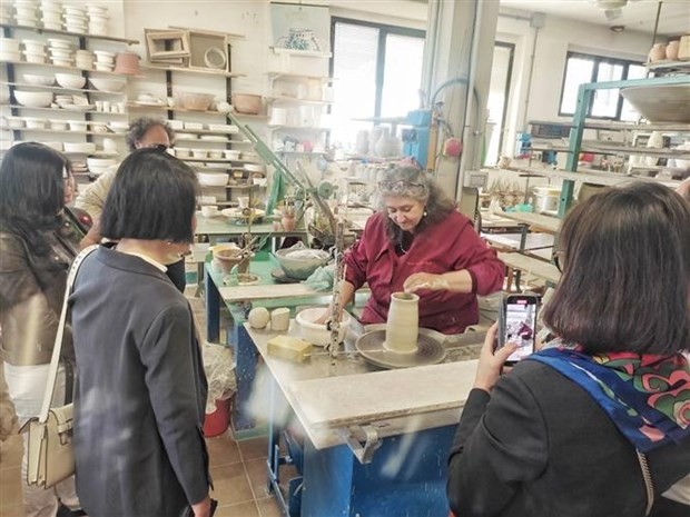 Cơ hội quảng bá hàng thủ công mỹ nghệ Việt Nam tại Italy | Thị trường | Vietnam+ (VietnamPlus) Cơ hội quảng bá hàng thủ công mỹ nghệ Việt Nam tại Italy | Thị trường | Vietnam+ (VietnamPlus)
