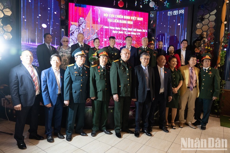 Cựu chiến binh Việt Nam tại Nga luôn hướng về Tổ quốc Cựu chiến binh Việt Nam tại Nga luôn hướng về Tổ quốc