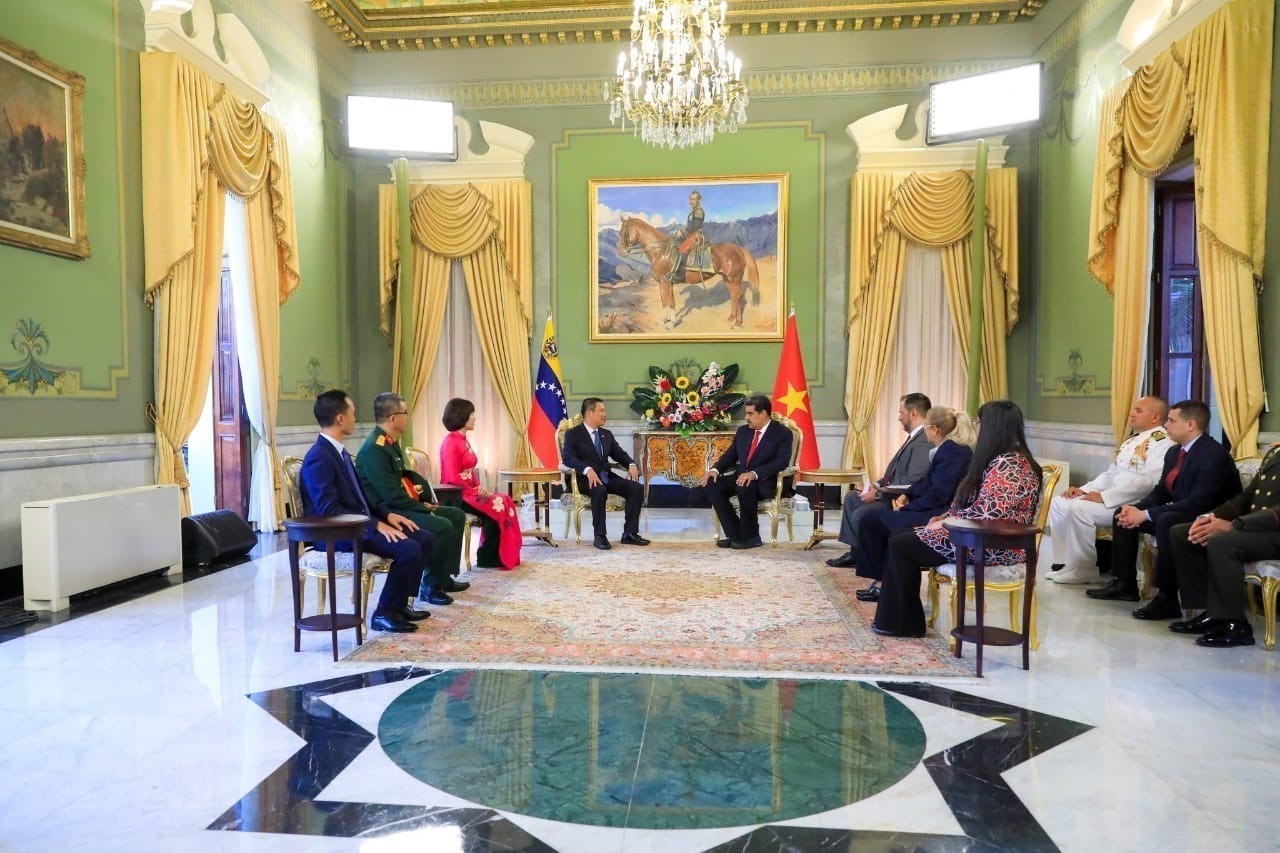 Làm sâu sắc hơn nữa quan hệ hữu nghị, hợp tác Việt Nam-Venezuela | Chính trị | Vietnam+ (VietnamPlus) Làm sâu sắc hơn nữa quan hệ hữu nghị, hợp tác Việt Nam-Venezuela | Chính trị | Vietnam+ (VietnamPlus)