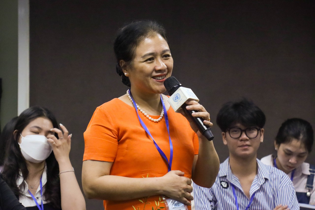 Giới trẻ cần tiên phong trong việc phá bỏ định kiến về giới Giới trẻ cần tiên phong trong việc phá bỏ định kiến về giới