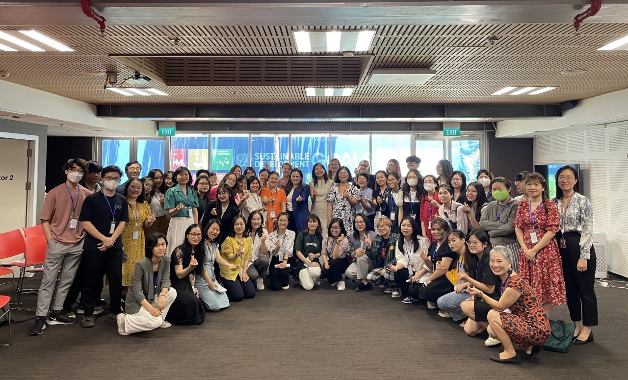 Giới trẻ cần tiên phong trong việc phá bỏ định kiến về giới Giới trẻ cần tiên phong trong việc phá bỏ định kiến về giới