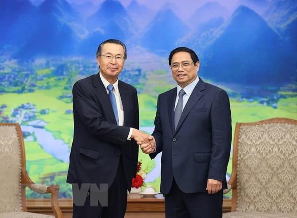PM Pham Minh Chinh (R) and JETRO Chairman Ishiguro Norihiko. Photo: VNA PM Pham Minh Chinh (R) and JETRO Chairman Ishiguro Norihiko. Photo: VNA