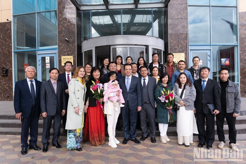 Chuyện về người Việt tại chợ Chốp (Nga) Chuyện về người Việt tại chợ Chốp (Nga)