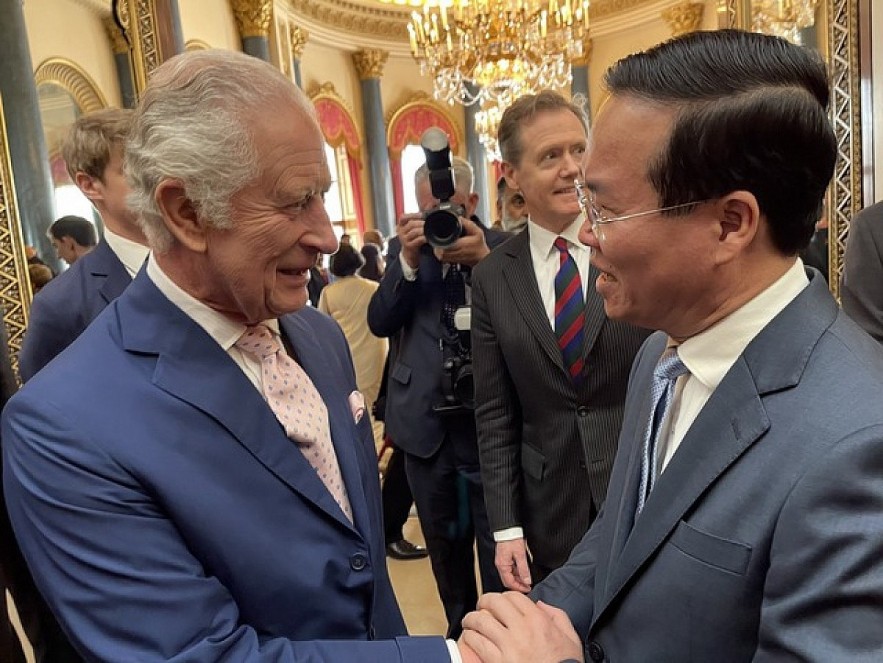 President Vo Van Thuong (R) and King Charles III (Photo:VGP) President Vo Van Thuong (R) and King Charles III (Photo:VGP)