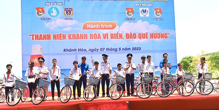 Nhiều hoạt đồng ý nghĩa tại Hành trình “Thanh niên Khánh Hòa vì biển, đảo quê hương” Nhiều hoạt đồng ý nghĩa tại Hành trình “Thanh niên Khánh Hòa vì biển, đảo quê hương”