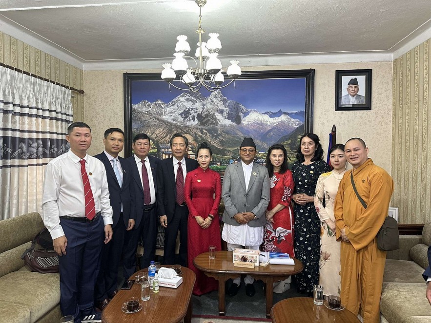 Vietnam-Nepal Friendship Association: Promoting Cooperation Between People of Vietnam and Nepal Vietnam-Nepal Friendship Association: Promoting People-to-people Cooperation