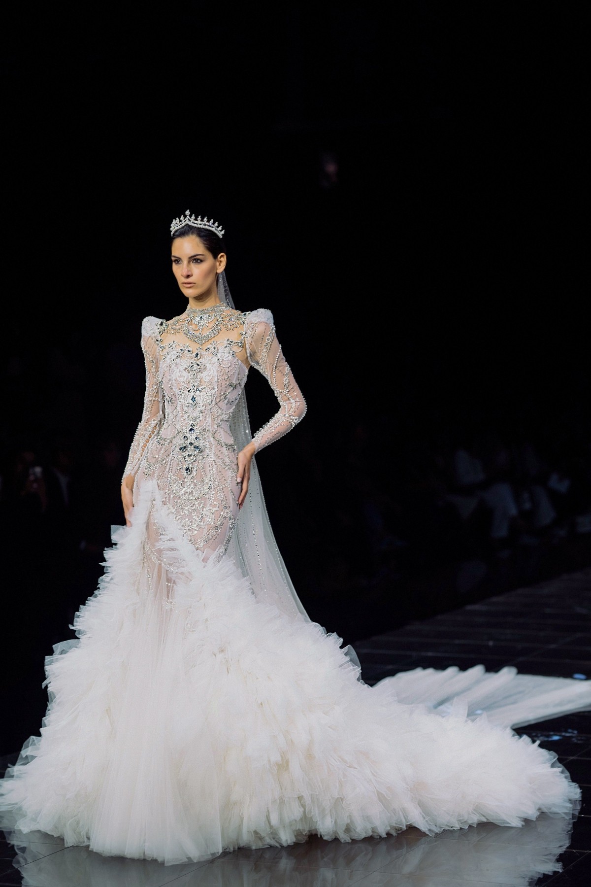 Vietnamese Designer Attracts Attention at Spanish Fashion Week Vietnamese Designer Attracts Attention at Spanish Fashion Week