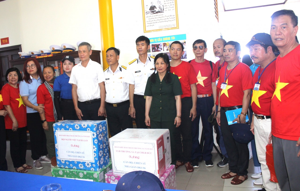 Kỳ 2: Hội ngộ nơi đảo xa Kỳ 2: Hội ngộ nơi đảo xa
