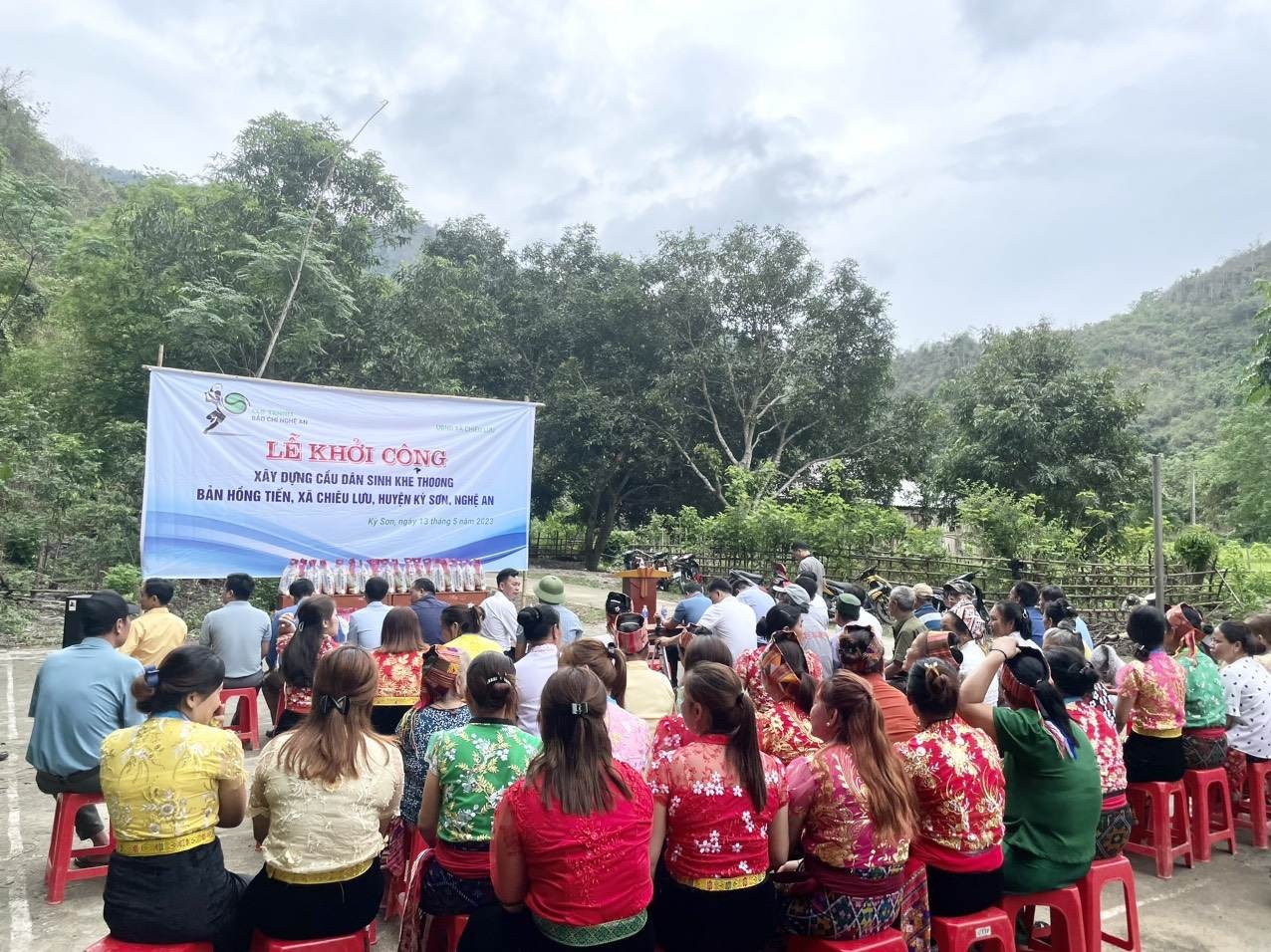 Nghệ An: Khởi công xây dựng cầu dân sinh vượt lũ cho đồng bào dân tộc huyện biên giới Kỳ Sơn Nghệ An: Khởi công xây dựng cầu dân sinh vượt lũ cho đồng bào dân tộc huyện biên giới Kỳ Sơn