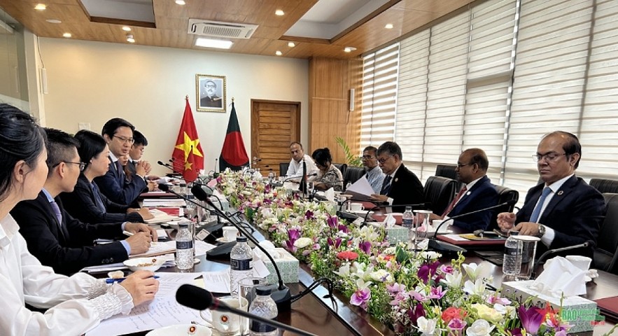 At the meeting (Image source: The Vietnam Ministry of Foreign Affairs) At the meeting (Image source: The Vietnam Ministry of Foreign Affairs)