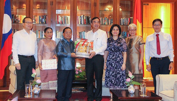 Đà Nẵng tiếp tục đồng hành cùng phát triển kinh tế - xã hội với các địa phương Lào Đà Nẵng tiếp tục đồng hành cùng phát triển kinh tế - xã hội với các địa phương Lào