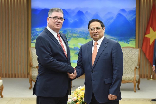 Thủ tướng Chính phủ Phạm Minh Chính tiếp Bộ trưởng Bộ Nội vụ Cuba Alberto Álvarez Casas (Ảnh: VGP/Nhật Bắc). Thủ tướng Chính phủ Phạm Minh Chính tiếp Bộ trưởng Bộ Nội vụ Cuba Alberto Álvarez Casas (Ảnh: VGP/Nhật Bắc).