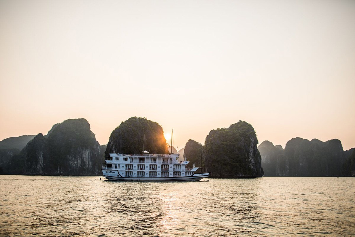 Blogger nước ngoài dành lời khen có cánh cho các danh lam thắng cảnh của Việt Nam Blogger nước ngoài dành lời khen có cánh cho các danh lam thắng cảnh của Việt Nam