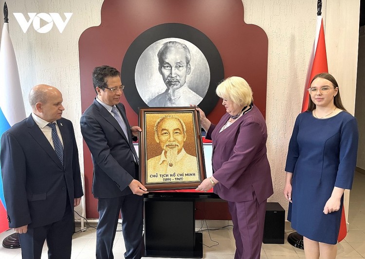 Việt Nam - LB Nga hướng tới kỷ niệm 100 năm Chủ tịch Hồ Chí Minh đến Petrograd Việt Nam - LB Nga hướng tới kỷ niệm 100 năm Chủ tịch Hồ Chí Minh đến Petrograd