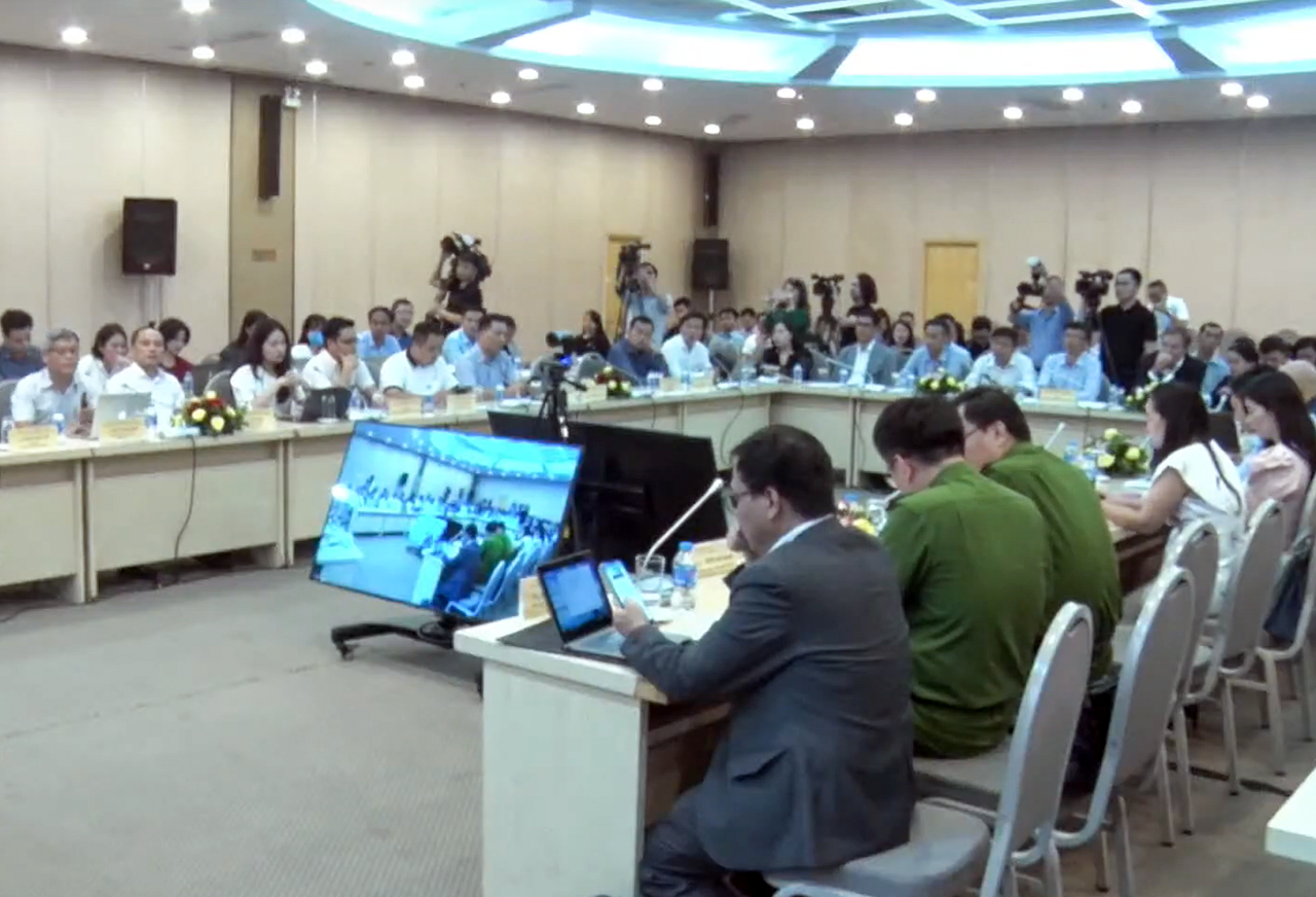 Toàn cảnh Toạ đàm “Năng lượng xanh cho doanh nghiệp: Tính cấp thiết và vấn đề đặt ra trong thực tiễn”. Toàn cảnh Toạ đàm “Năng lượng xanh cho doanh nghiệp: Tính cấp thiết và vấn đề đặt ra trong thực tiễn”.
