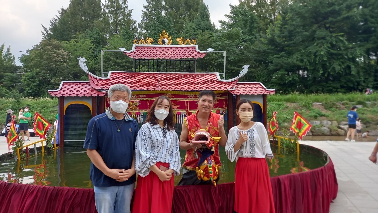 Vietnamese Water Puppetry Introduced to The World Vietnamese Water Puppetry Introduced to The World