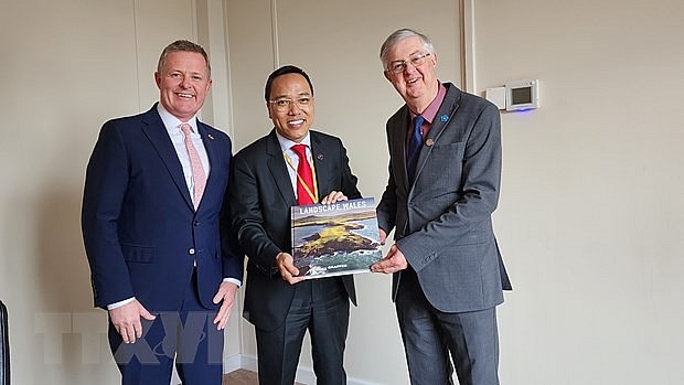 Vietnam and British Localities Strengthen Cooperation Vietnam and British Localities Strengthen Cooperation
