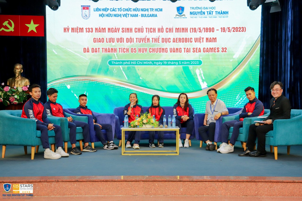 Đội tuyển Aerobic Việt Nam giao lưu với sinh viên Đại học Nguyễn Tất Thành (Ảnh: ntt.edu.vn). Đội tuyển Aerobic Việt Nam giao lưu với sinh viên Đại học Nguyễn Tất Thành (Ảnh: ntt.edu.vn).