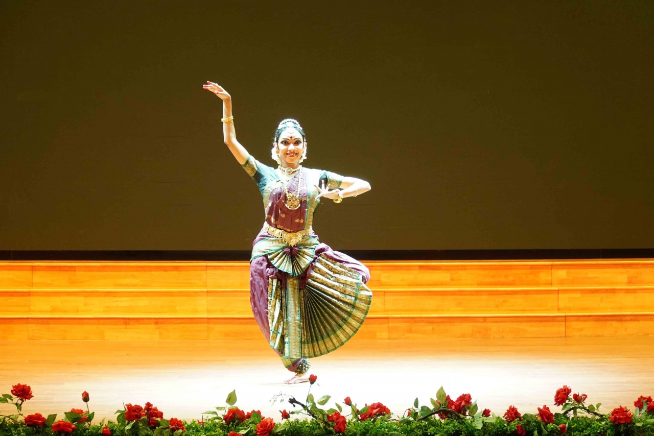 Cần Thơ: Giao lưu văn hóa biểu diễn múa cổ điển Ấn Độ Bharatnatyam Cần Thơ: Giao lưu văn hóa biểu diễn múa cổ điển Ấn Độ Bharatnatyam