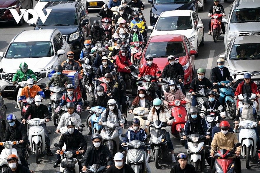 Large population is to bring to bear pressure on the road system, among others. Large population is to bring to bear pressure on the road system, among others.