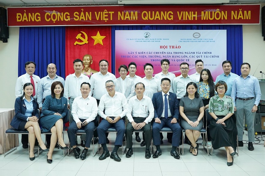 Attracting and Maximizing Efficiency of Remittance Ho Chi Minh City Attracts and Maximizes Efficiency of Remittances