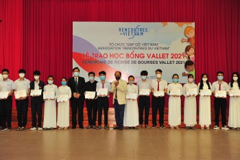 Hơn 2.000 học sinh, sinh viên Việt Nam được cấp học bổng Vallet của Tổ chức Gặp gỡ Việt Nam