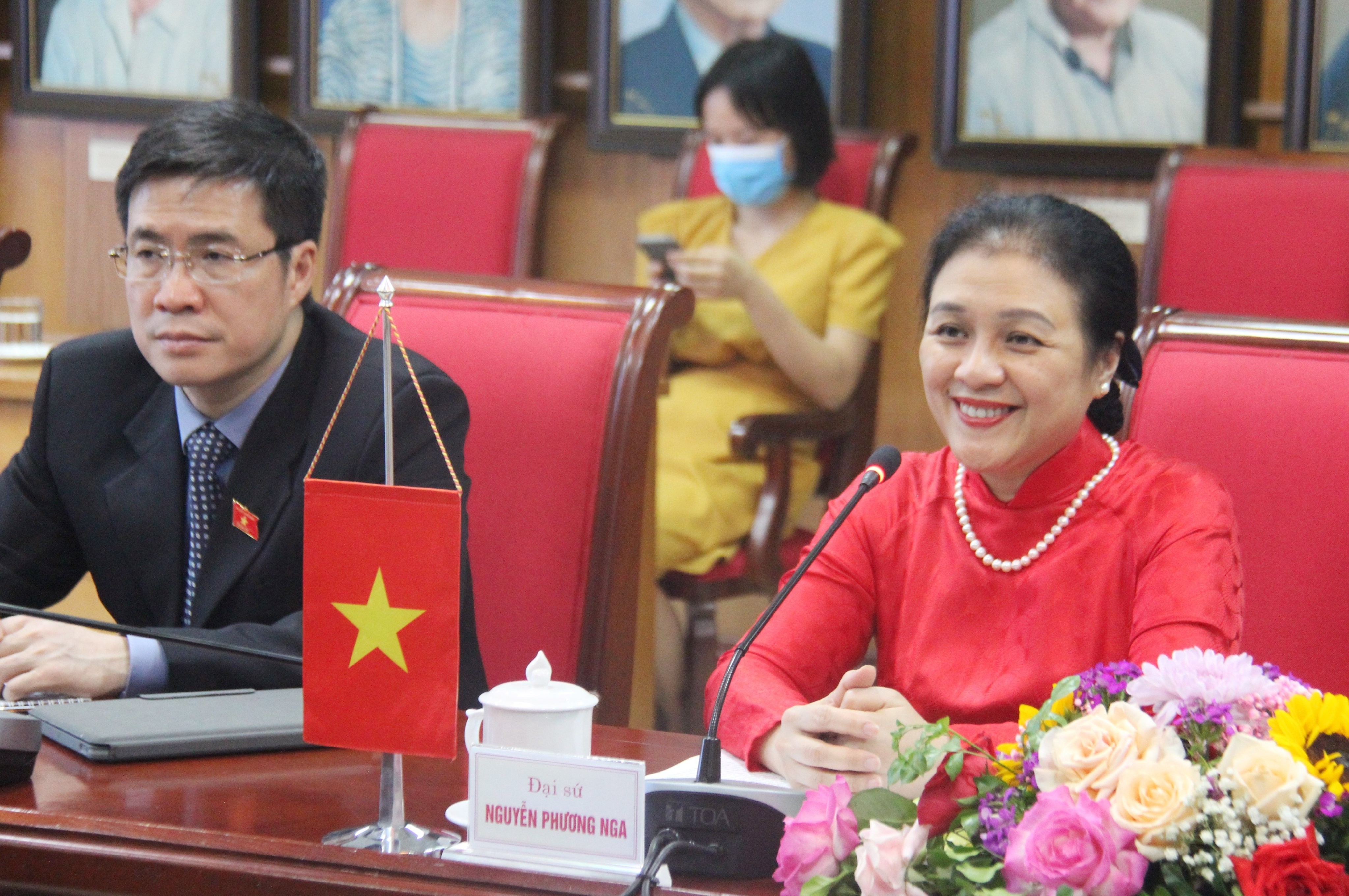 Đại sứ Nguyễn Phương Nga, Chủ tịch Liên hiệp các tổ chức hữu nghị Việt Nam phát biểu tại buổi tiếp (Ảnh: Hồng Ảnh). Đại sứ Nguyễn Phương Nga, Chủ tịch Liên hiệp các tổ chức hữu nghị Việt Nam phát biểu tại buổi tiếp (Ảnh: Hồng Ảnh).