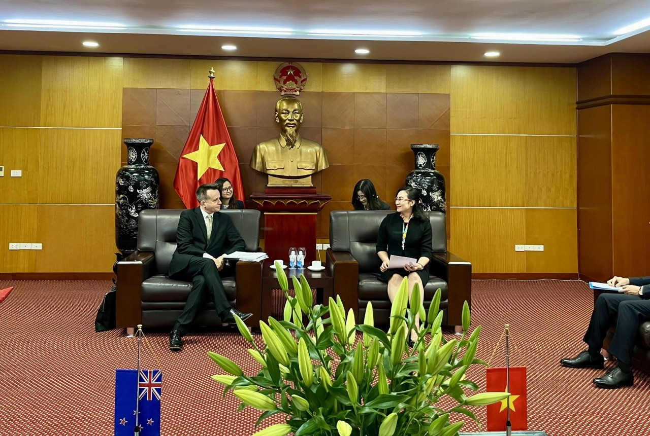 New Zealand Ministry of Foreign Affairs and Trade Deputy Secretary, Vangelis Vitalis, met with his Vietnamese counterpart, Ministry of Industry and Trade Deputy Minister, Phan Thi Thang, to traverse the broad range of issues that connect the two countries, from free trade agreements to regional and multilateral cooperation. Source: New Zealand's embassy in Hanoi New Zealand Ministry of Foreign Affairs and Trade Deputy Secretary, Vangelis Vitalis, met with his Vietnamese counterpart, Ministry of Industry and Trade Deputy Minister, Phan Thi Thang, to traverse the broad range of issues that connect the two countries, from free trade agreements to regional and multilateral cooperation. Source: New Zealand's embassy in Hanoi