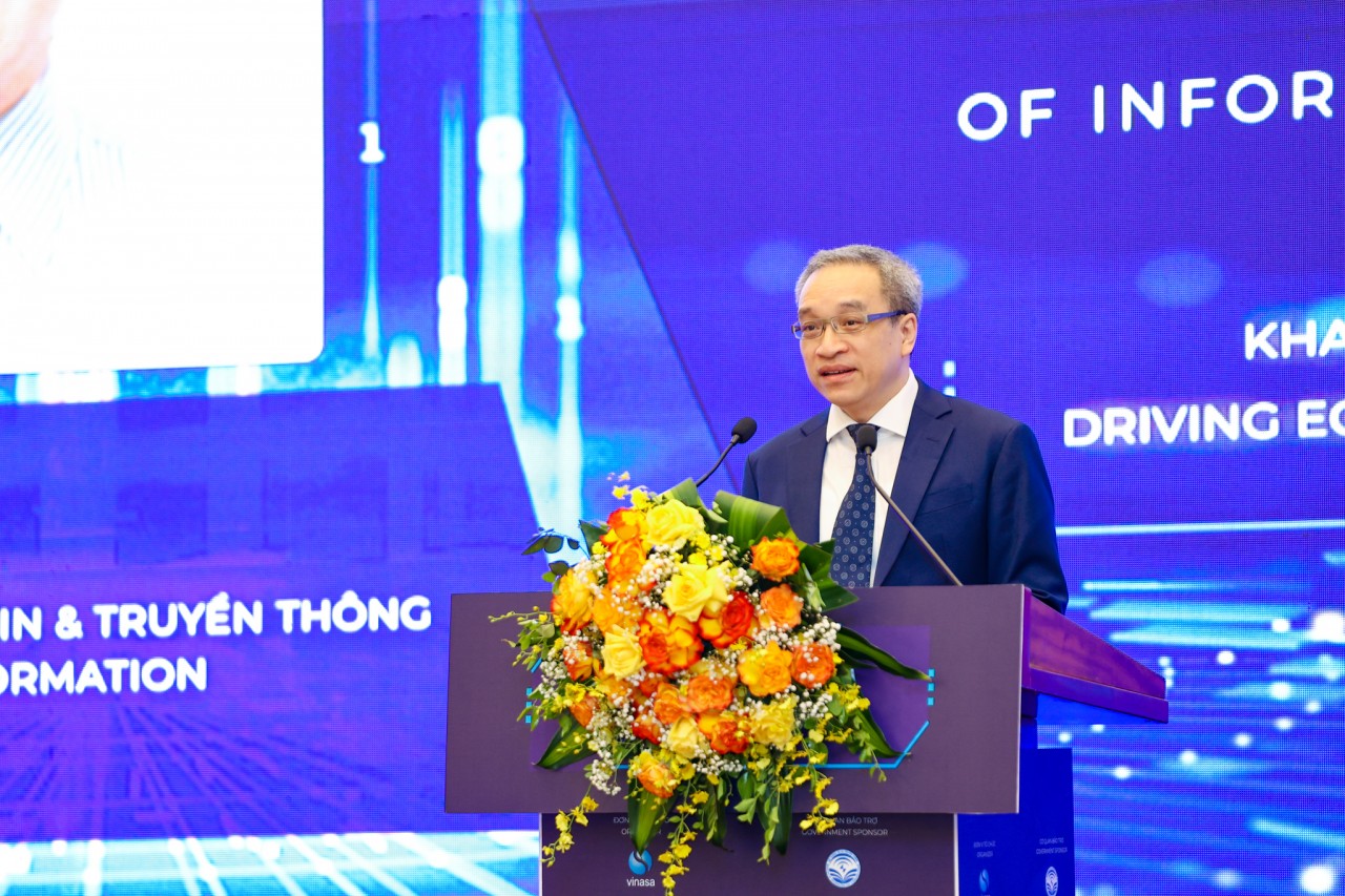 Thứ trưởng Bộ Thông tin và Truyền thông Phan Tâm. Thứ trưởng Bộ Thông tin và Truyền thông Phan Tâm.
