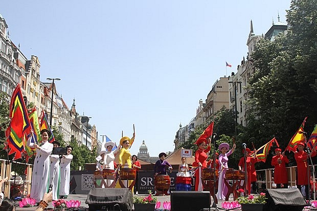 Vietnamese Culture Introduced at Czech Ethnic Minority Festival Vietnamese Culture Introduced at Czech Ethnic Minority Festival