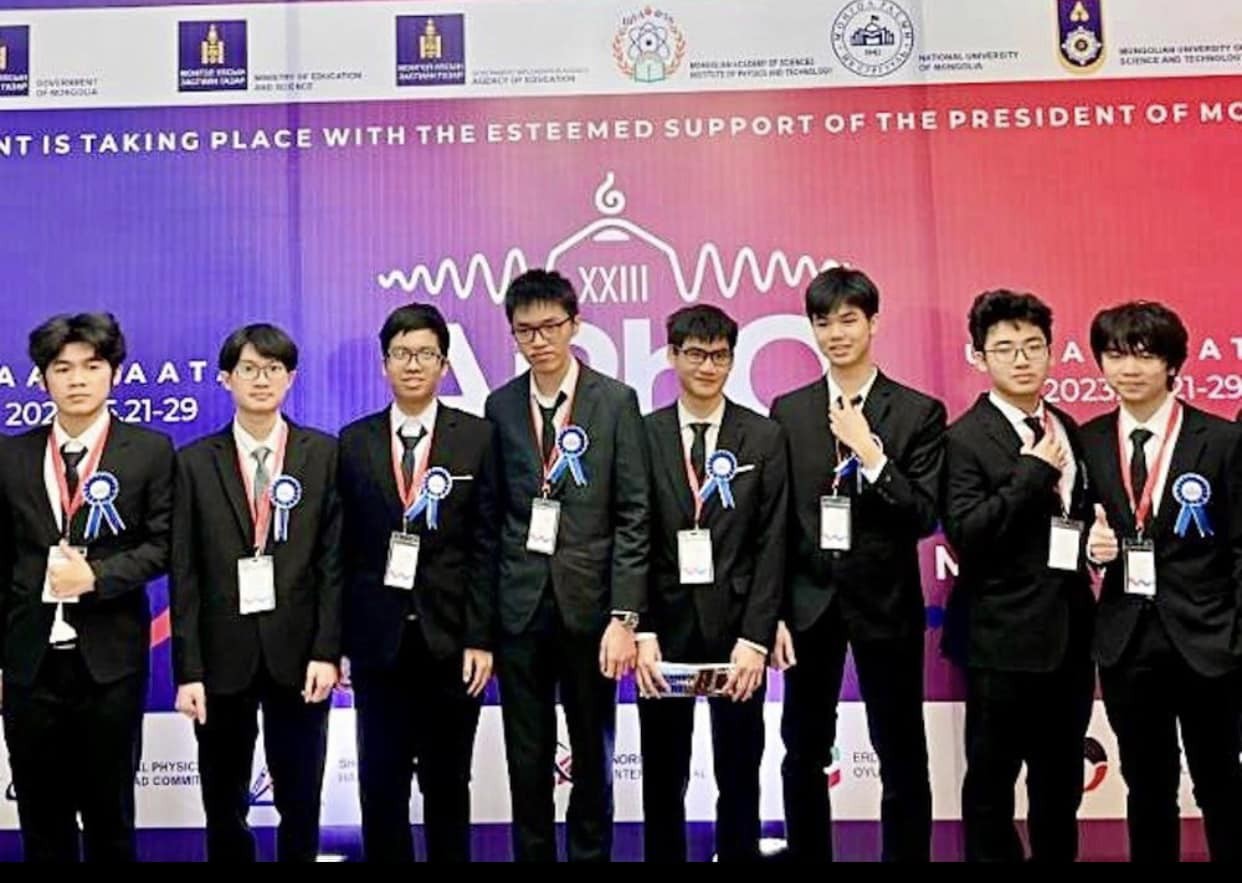 (From left) Nguyen Minh Tai Loc; Le Viet Hoang Anh; Nguyen Tuan Duong; Than The Cong; Nguyen Tuan Phong; Phan The Manh; Vo Hoang Hai; and Vu Ngo Hoang Duong. Photo: Ministry of Education and Training (From left) Nguyen Minh Tai Loc; Le Viet Hoang Anh; Nguyen Tuan Duong; Than The Cong; Nguyen Tuan Phong; Phan The Manh; Vo Hoang Hai; and Vu Ngo Hoang Duong. Photo: Ministry of Education and Training
