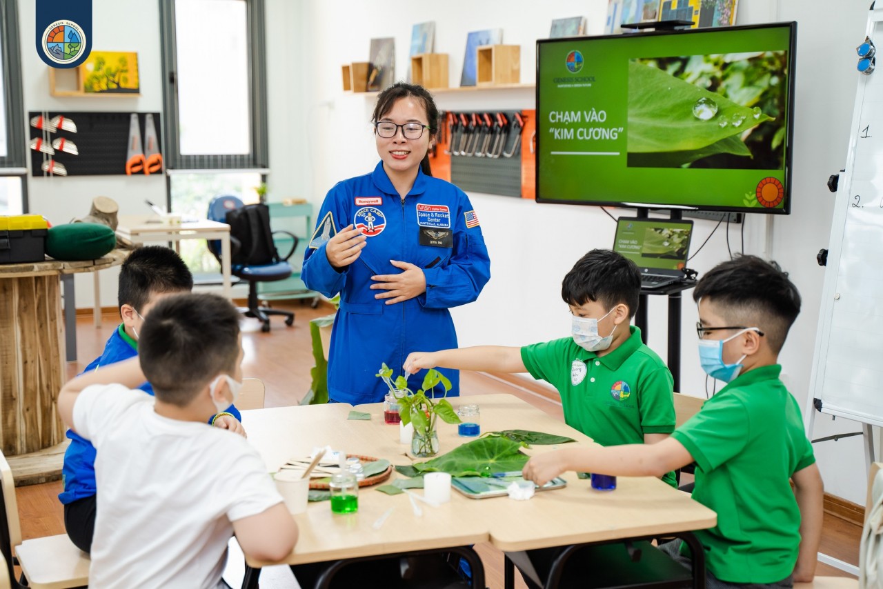 Cô giáo Việt đầu tiên được UNICEF trao giải thưởng 100.000 USD Cô giáo Việt đầu tiên được UNICEF trao giải thưởng 100.000 USD