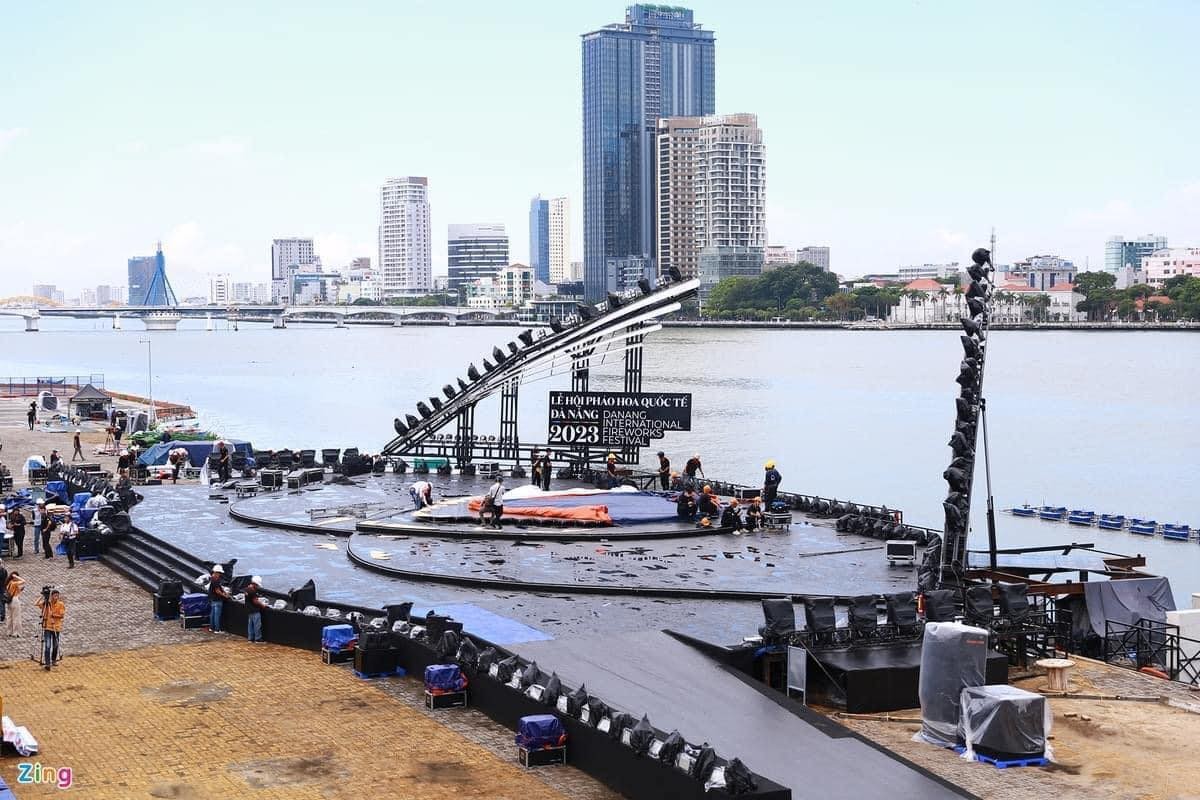 Da Nang ready for international firework festival. Source: Zing News Da Nang ready for international firework festival. Source: Zing News