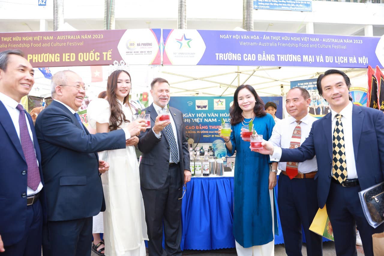 Vietnam - Australia Friendship Food and Culture Festival Held in Hanoi Vietnam - Australia Friendship Food and Culture Festival Held in Hanoi