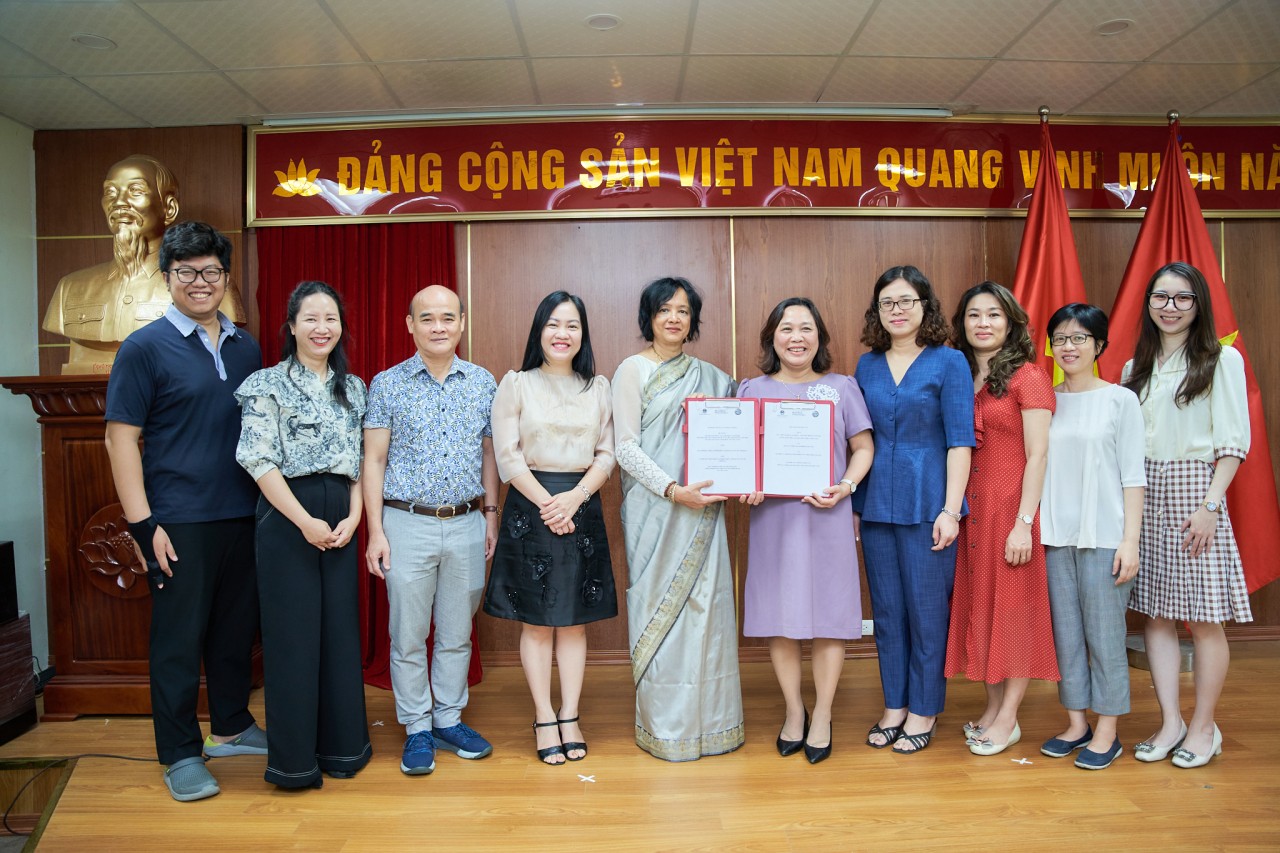 Đại diện Cục Trẻ em và Quỹ từ thiện Bloomberg, Tổ chức Campaign For Tobacco-Free Kids (Chương trình Vận động Chính sách Y tế toàn cầu Hoa Kỳ) đã trao Bản ghi nhớ và thỏa thuận hợp tác về phòng, chống đuối nước cho trẻ em Việt Nam cho giai đoạn mới 2023 - 2025. Đại diện Cục Trẻ em và Quỹ từ thiện Bloomberg, Tổ chức Campaign For Tobacco-Free Kids (Chương trình Vận động Chính sách Y tế toàn cầu Hoa Kỳ) đã trao Bản ghi nhớ và thỏa thuận hợp tác về phòng, chống đuối nước cho trẻ em Việt Nam cho giai đoạn mới 2023 - 2025.