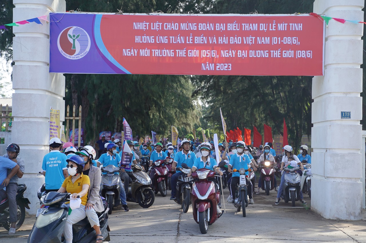 Bình Thuận Mít tinh hưởng ứng Tuần lễ Biển – Hải đảo Việt Nam Bình Thuận Mít tinh hưởng ứng Tuần lễ Biển – Hải đảo Việt Nam