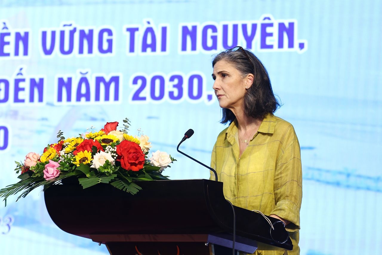 Bà Ramla Khalidi, Trưởng đại diện thường trú của Tổ chức phát triển Liên hợp quốc (UNDP) tại Việt Nam (Ảnh: Bộ Tài nguyên và Môi trường). Bà Ramla Khalidi, Trưởng đại diện thường trú của Tổ chức phát triển Liên hợp quốc (UNDP) tại Việt Nam (Ảnh: Bộ Tài nguyên và Môi trường).