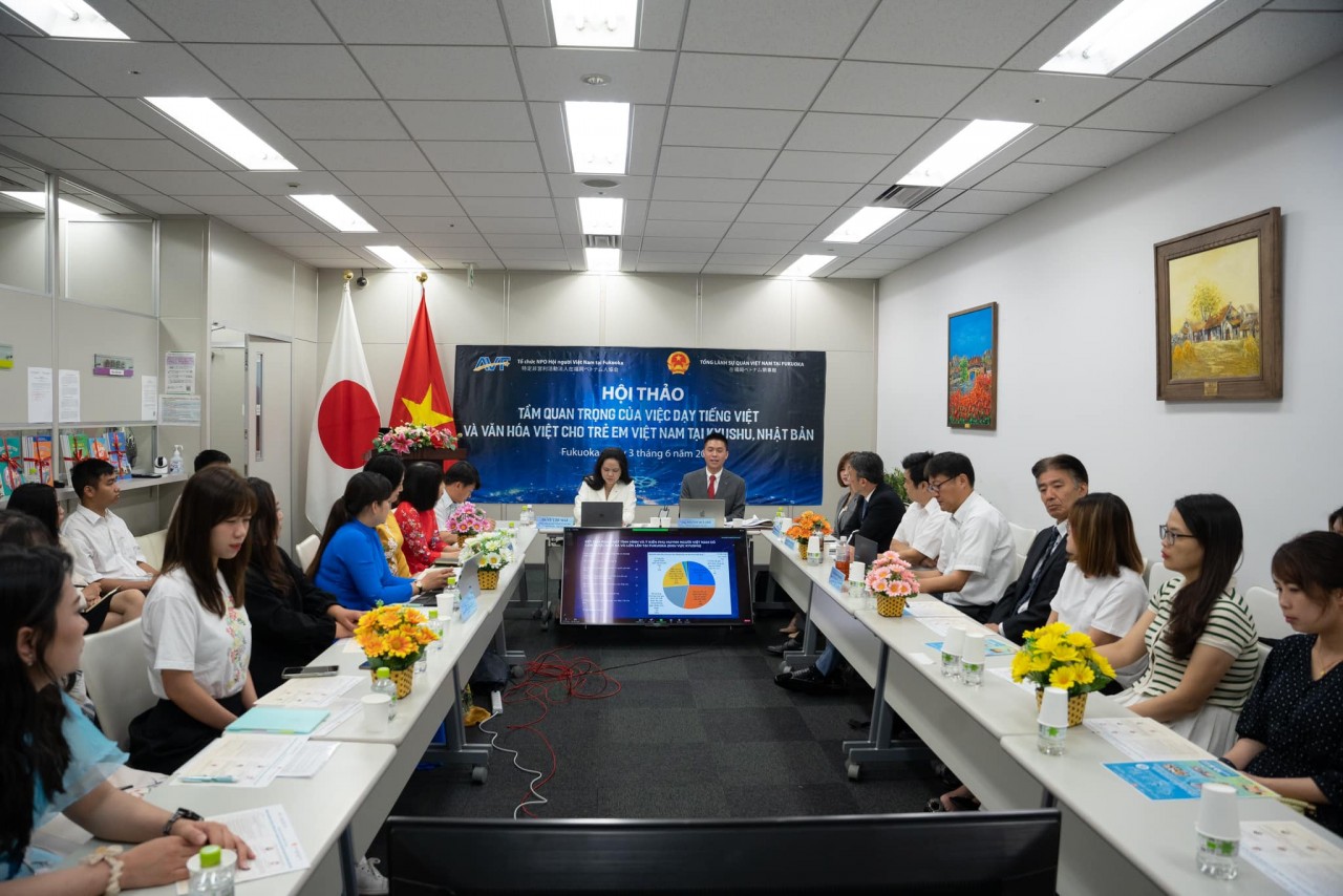 Participants in the workshop in Fukuoka prefecture on June 3 (Photo: VNA Participants in the workshop in Fukuoka prefecture on June 3 (Photo: VNA